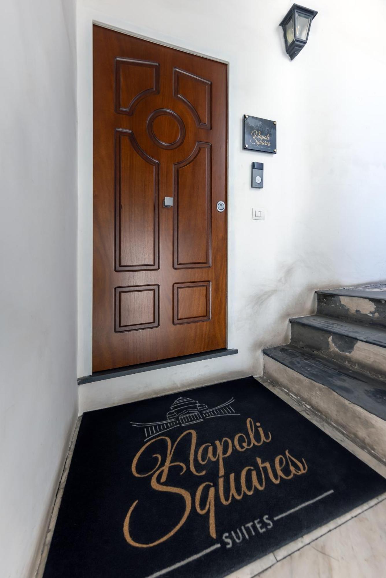 Napoli Squares Suites Екстер'єр фото