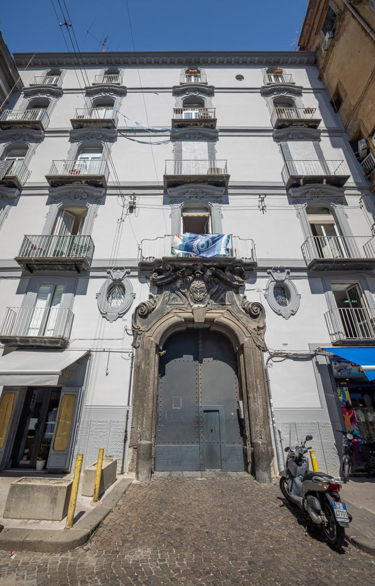 Napoli Squares Suites Екстер'єр фото