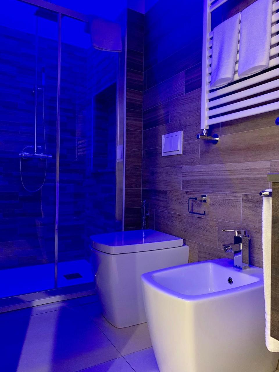 Napoli Squares Suites Екстер'єр фото