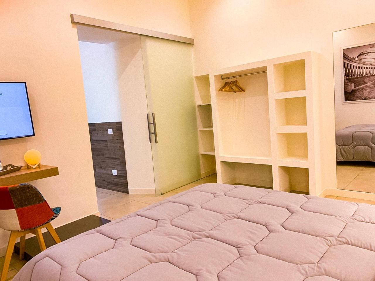 Napoli Squares Suites Екстер'єр фото
