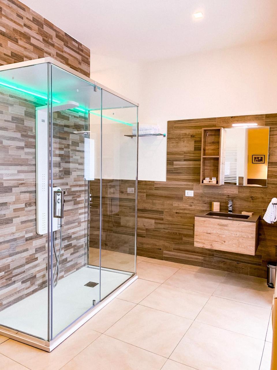 Napoli Squares Suites Екстер'єр фото