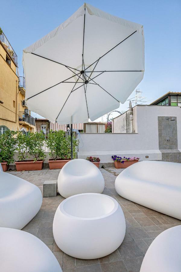 Napoli Squares Suites Екстер'єр фото