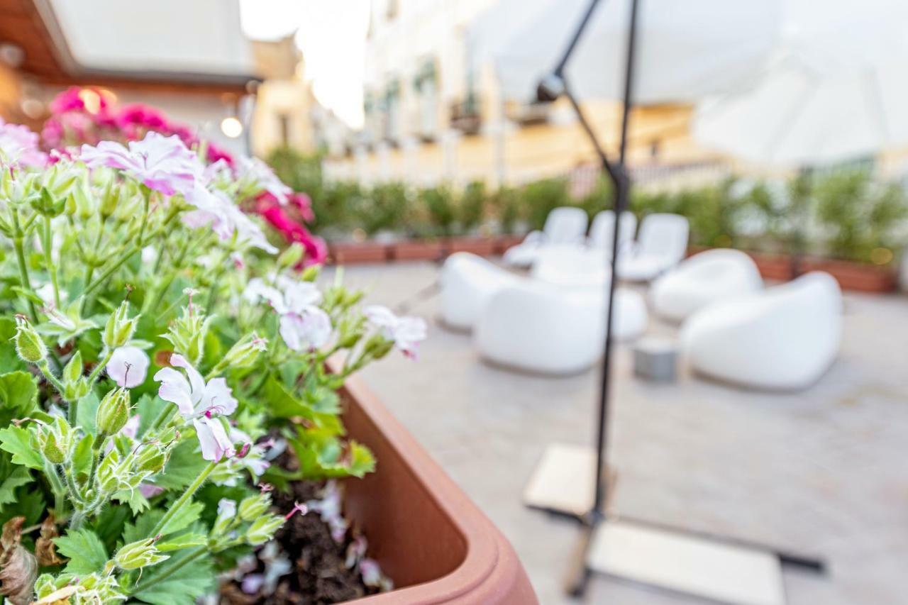 Napoli Squares Suites Екстер'єр фото