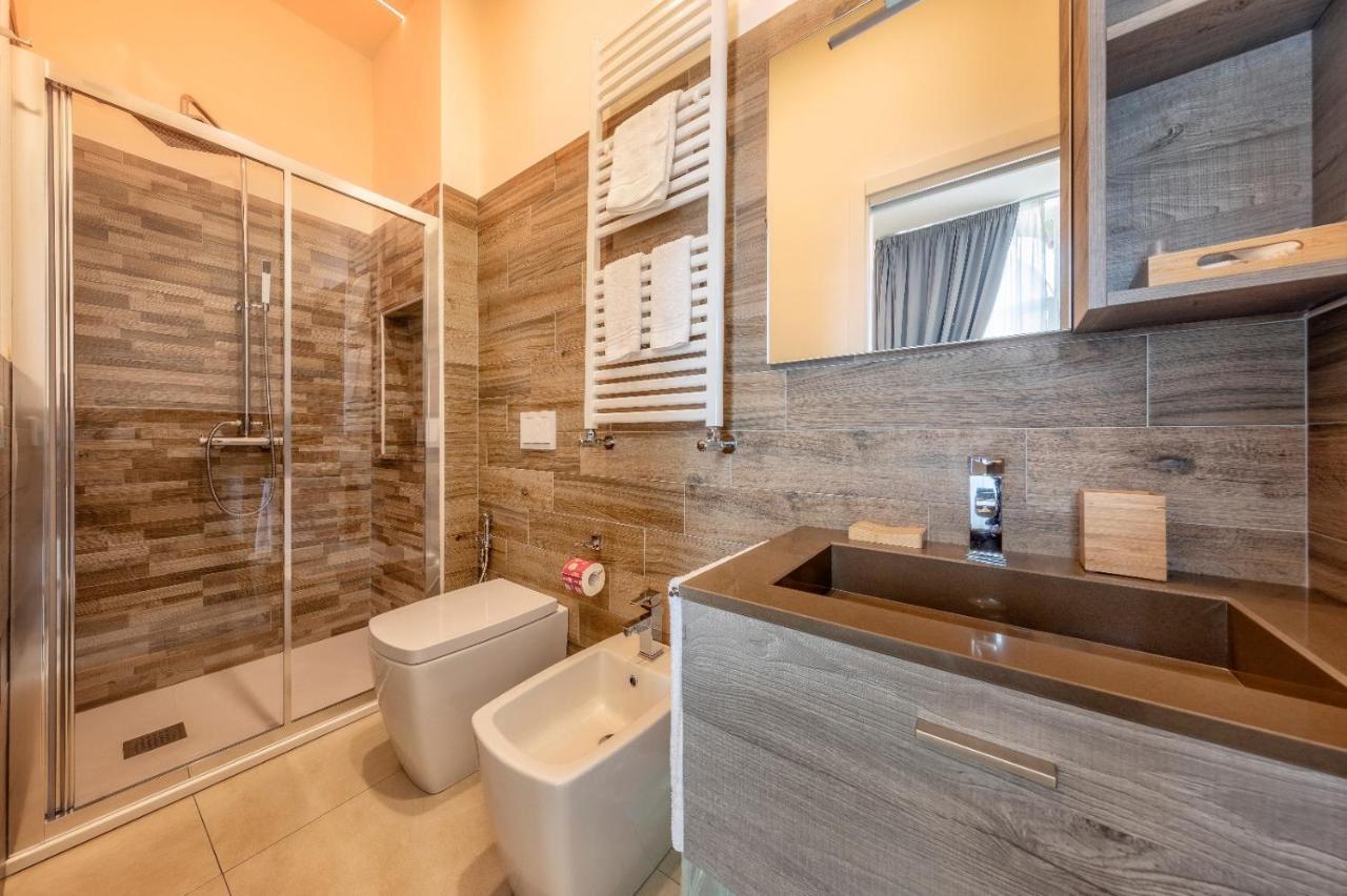 Napoli Squares Suites Екстер'єр фото