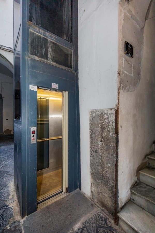 Napoli Squares Suites Екстер'єр фото